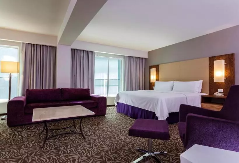 酒店 Krystal Urban Monterrey San Jeronimo