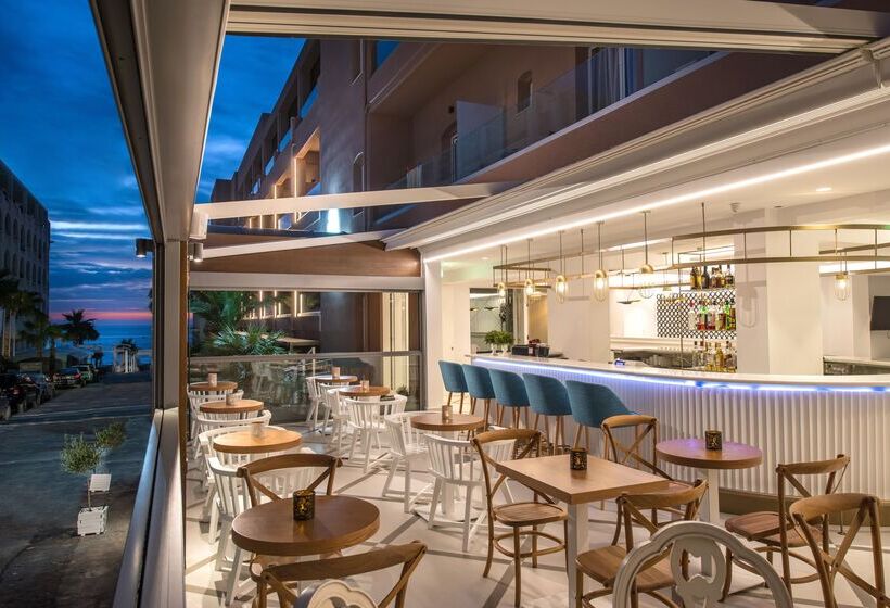 هتل Mari Kristin Beach