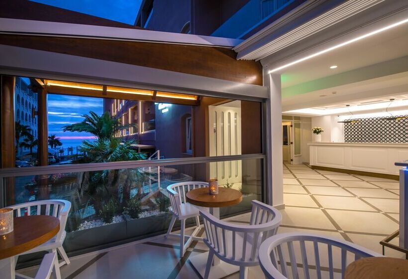 هتل Mari Kristin Beach