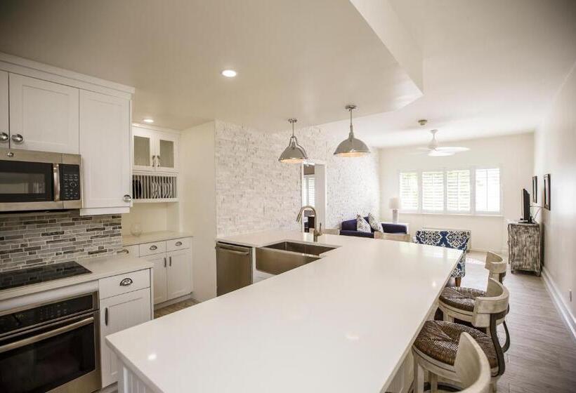 هتل Ports Of Call Resort