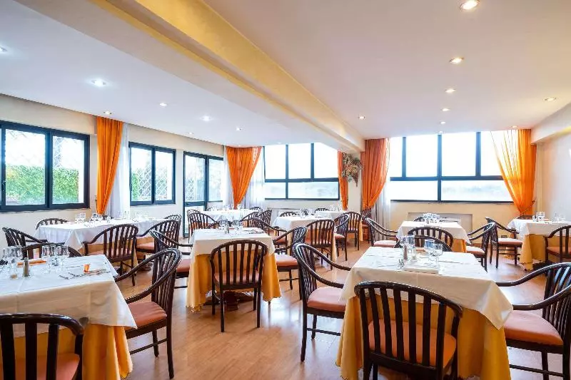 酒店 Quality  Rouge Et Noir