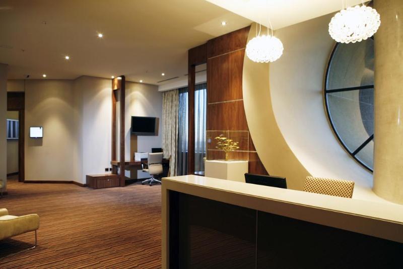 בית מלון כפרי Southern Sun Elangeni & Maharani