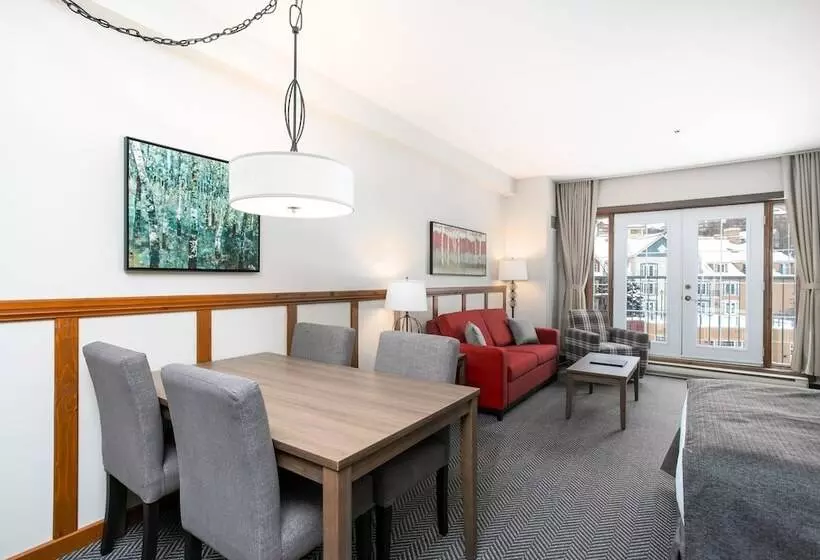 هتل Tour Des Voyageurs