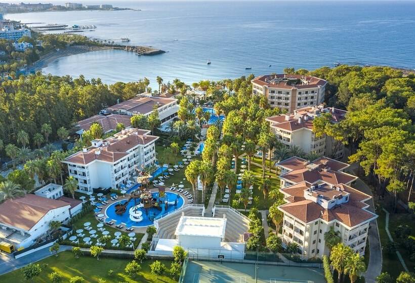 בית מלון כפרי Utopia Resort & Residence