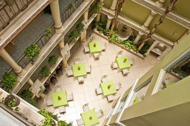 هتل Villa Las Margaritas Plaza Cristal