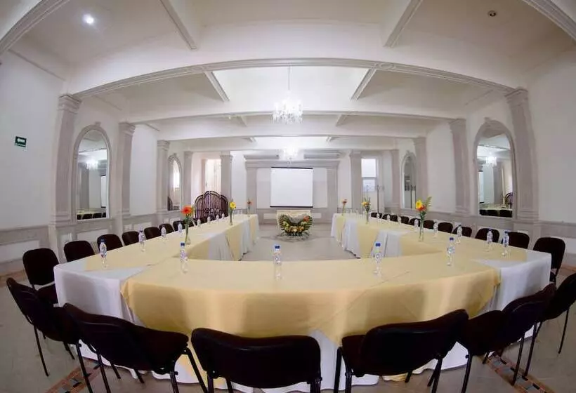 هتل Villa Las Margaritas Plaza Cristal