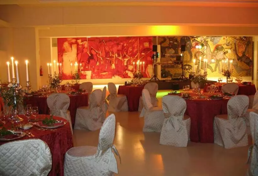 Wall Art Hotel & Residence