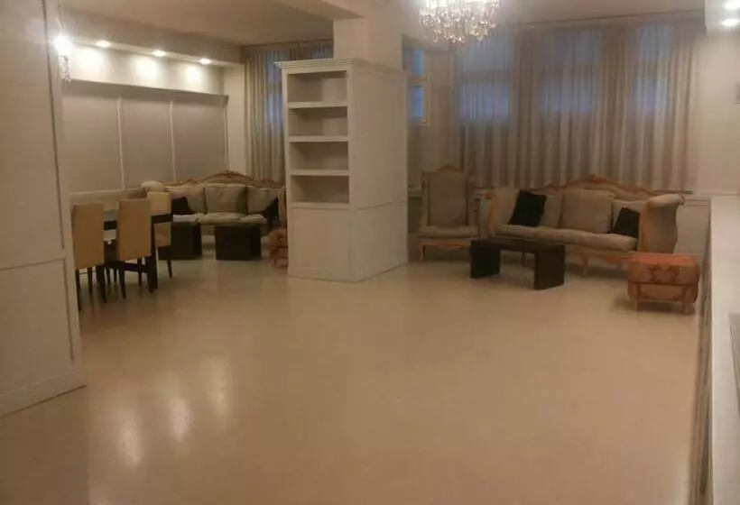 Wall Art Hotel & Residence