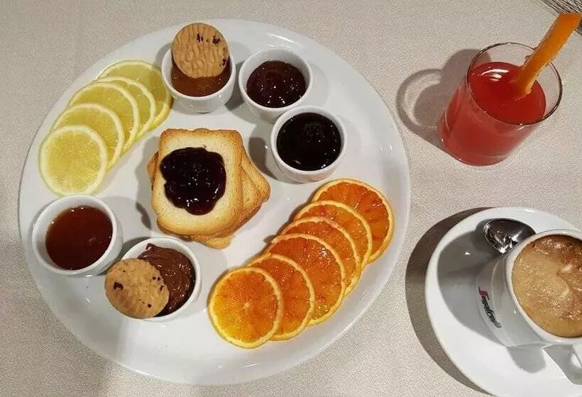 Wall Art Hotel & Residence