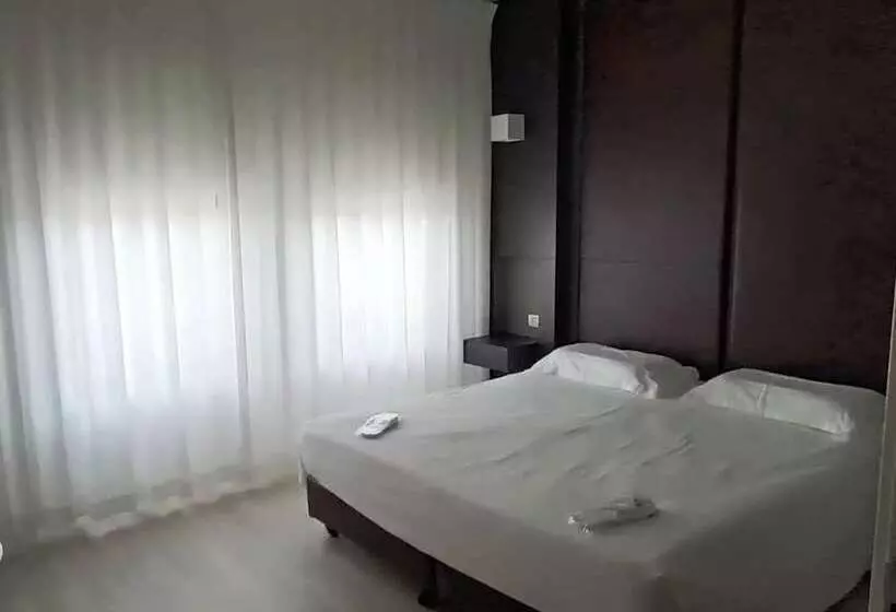 Wall Art Hotel & Residence