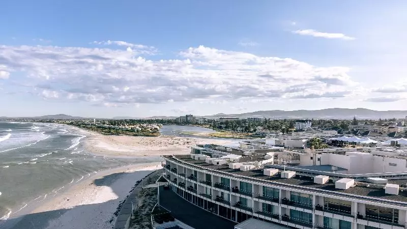 Lagoon Beach Hotel Apartments