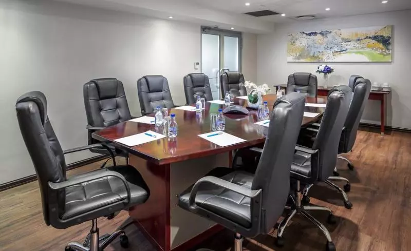 Lagoon Beach Hotel Apartments