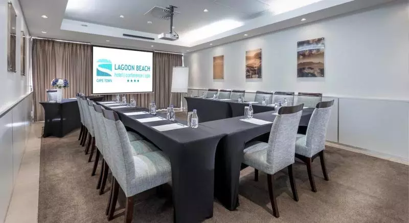 Lagoon Beach Hotel Apartments