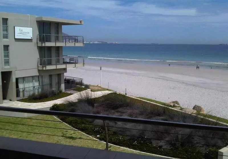 Lagoon Beach Hotel Apartments