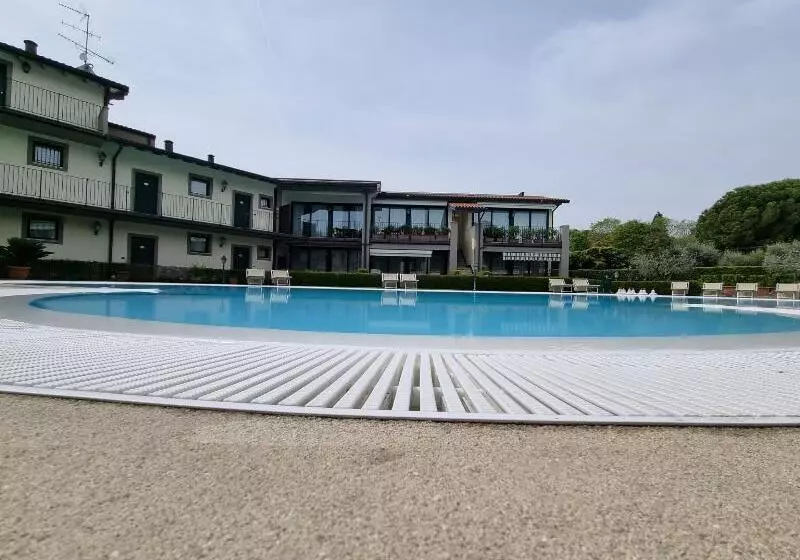 Le Terrazze Sul Lago Hotel & Residence