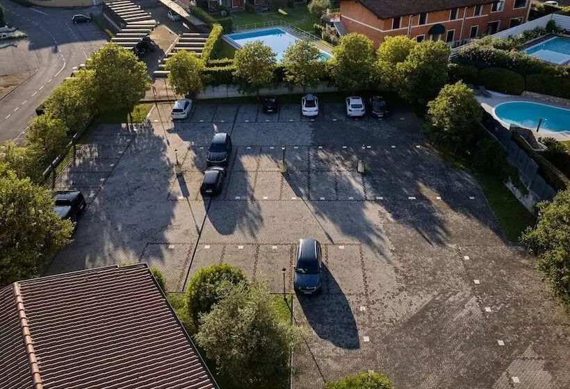 Le Terrazze Sul Lago Hotel & Residence