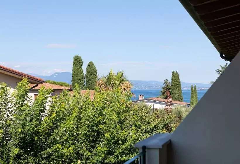 Le Terrazze Sul Lago Hotel & Residence
