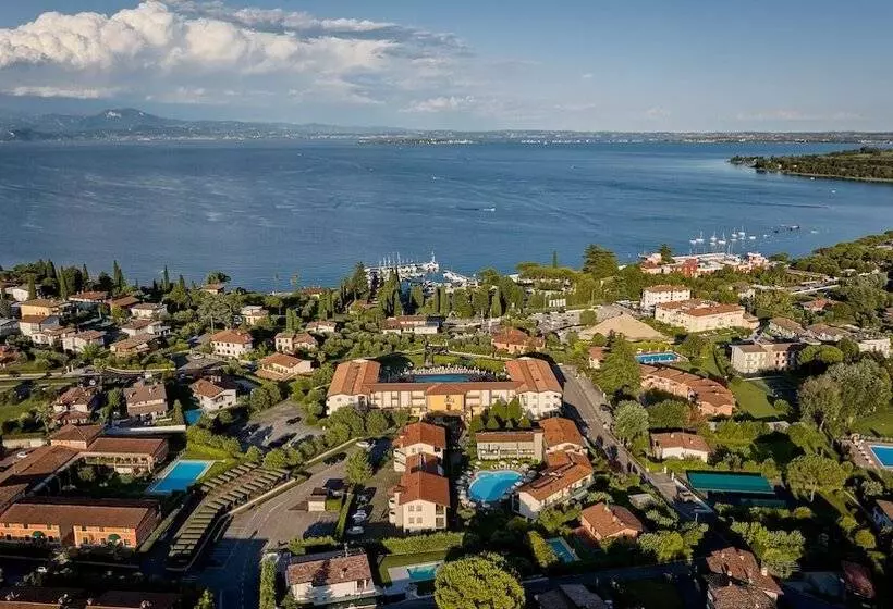 Le Terrazze Sul Lago Hotel & Residence