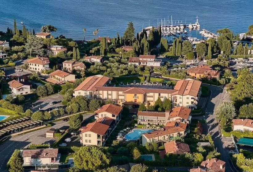 Le Terrazze Sul Lago Hotel & Residence