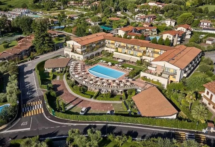 Le Terrazze Sul Lago Hotel & Residence