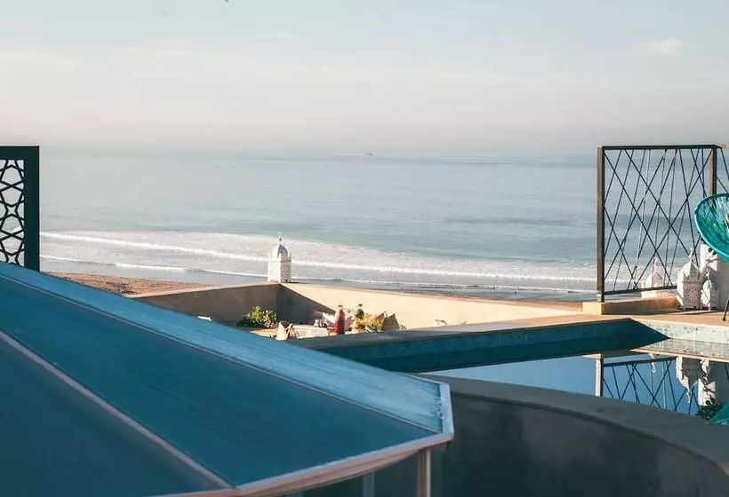 The Yogi Surfer   Hostel