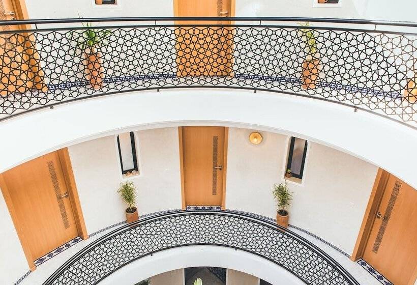 The Yogi Surfer   Hostel