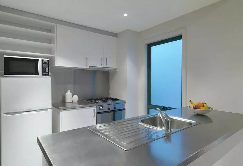 Adina Apartment  St Kilda Melbourne
