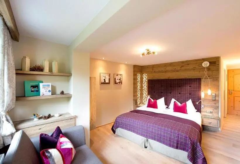 ホテル Alpin Spa Tuxerhof