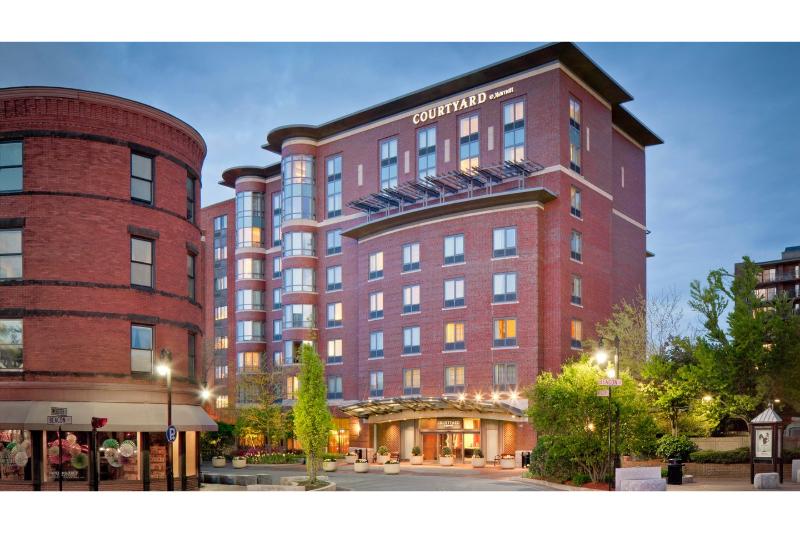 ホテル Courtyard By Marriott Boston Brookline