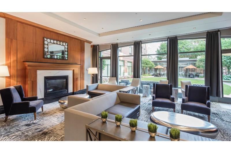 ホテル Courtyard By Marriott Boston Brookline