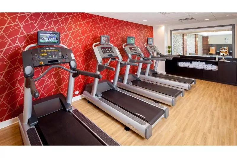 בית מלון כפרי Courtyard By Marriott Boston Brookline