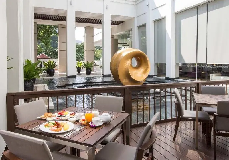 هتل Grande Centre Point Ploenchit