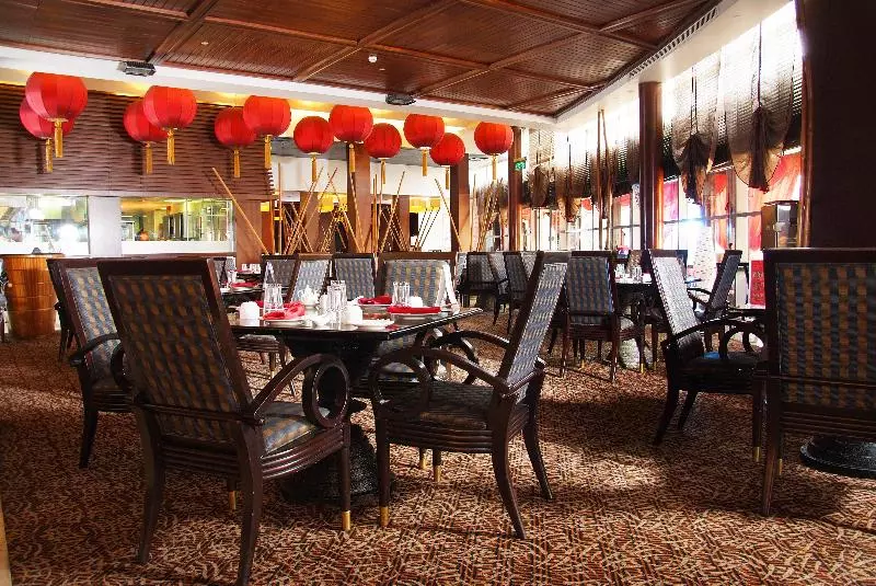 هتل Holiday Inn Kuwait By Ihg