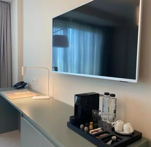 בית מלון כפרי Millennium Hub &