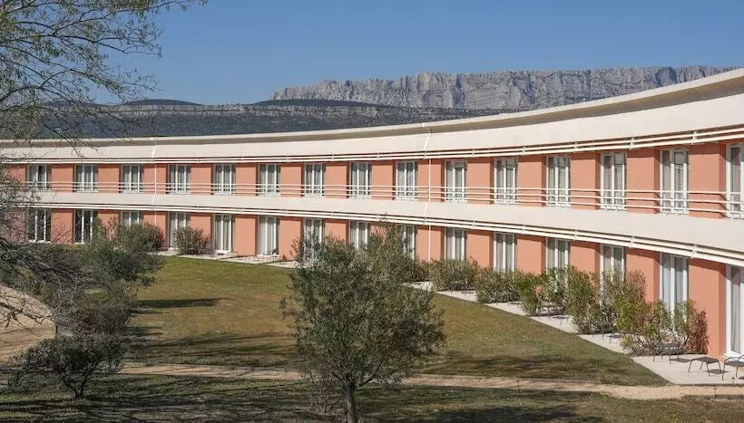 酒店 Mount Venturi Aix En Provence Sainte Victoire Bar & Restaurant & Padel