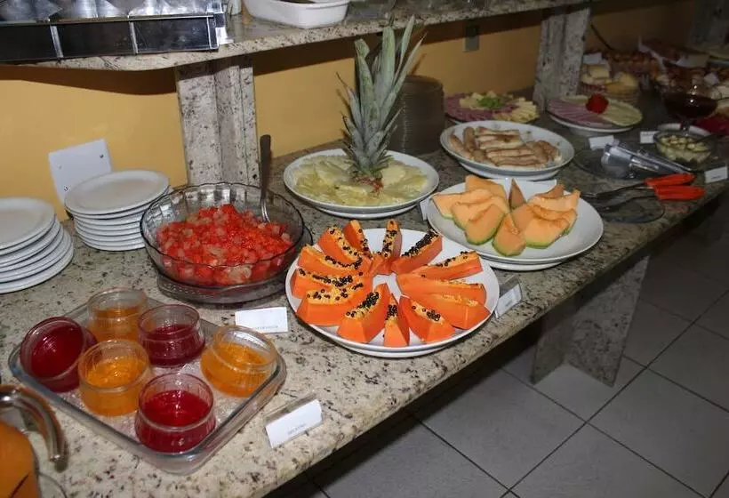 בית מלון כפרי Sol Praia Marina