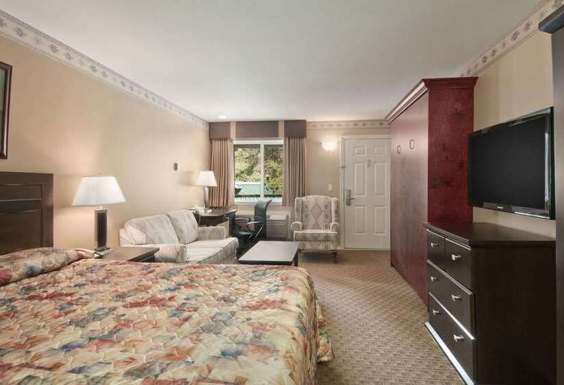 هتل Travelodge By Wyndham Kamloops Mountview