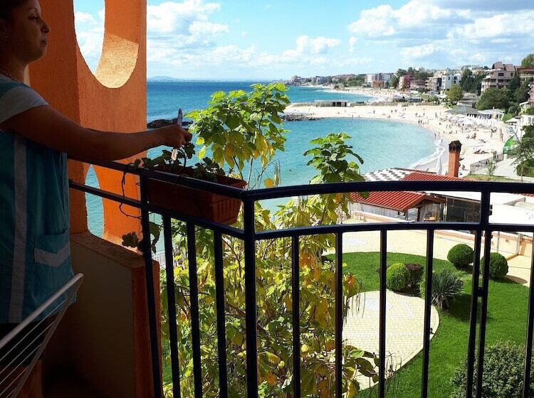 Family Hotel Evridika