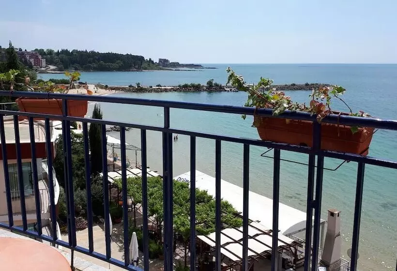 Family Hotel Evridika