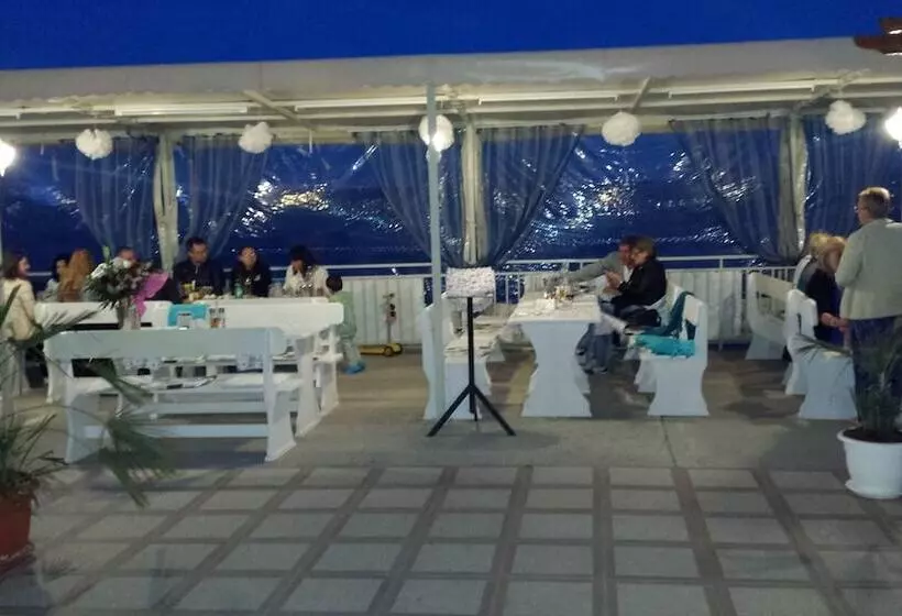 Family Hotel Evridika