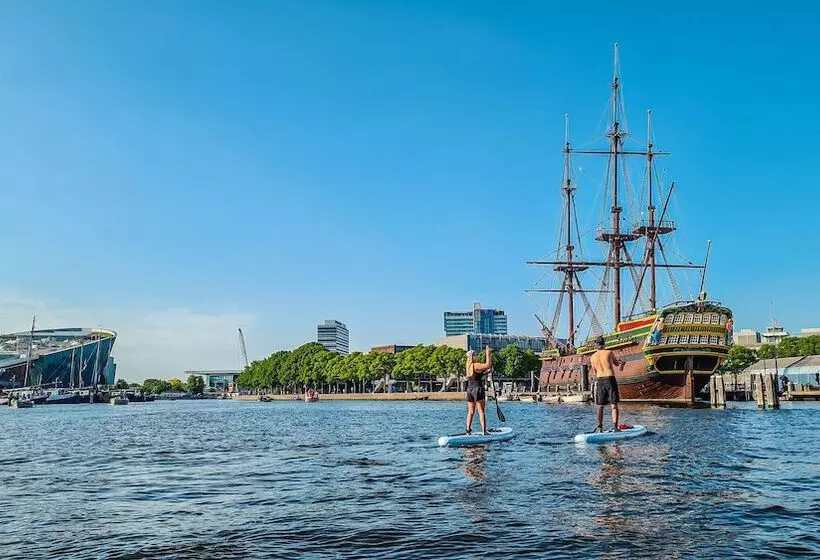 Отель Alexander