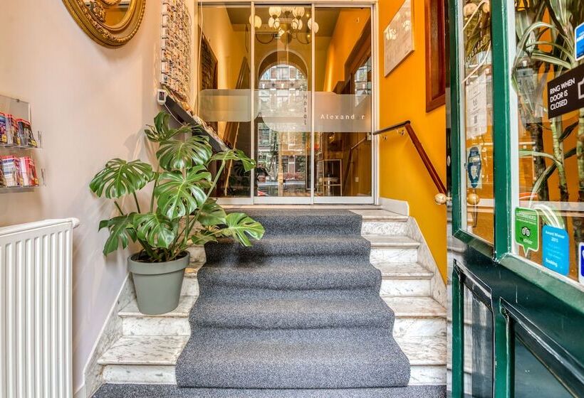 בית מלון כפרי Alexander