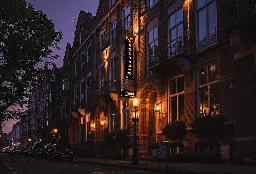 בית מלון כפרי Alexander