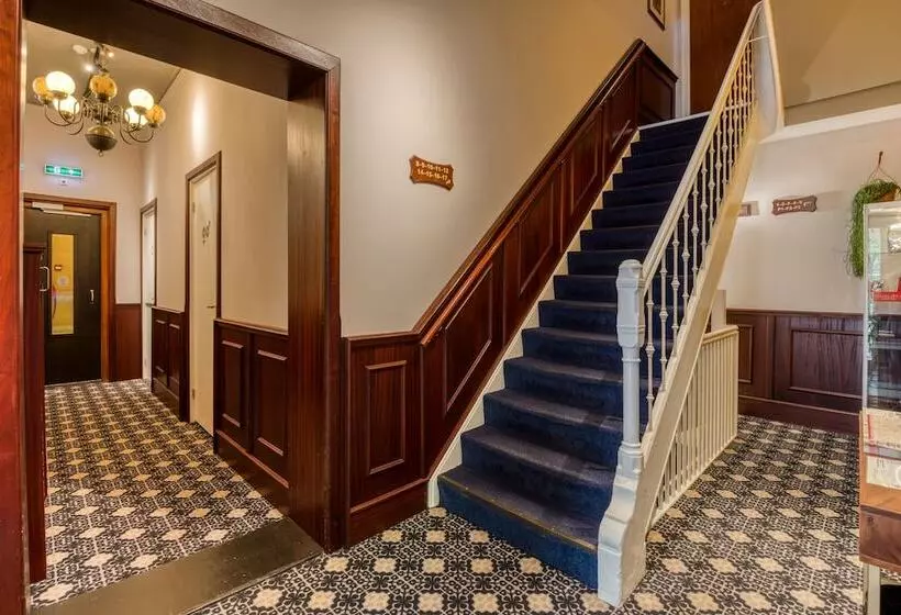 Отель Alexander