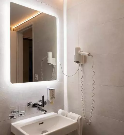 Отель Bahnhof Zollikofen