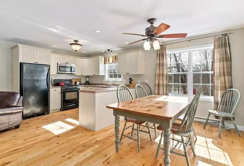 Отель Blue Water Acres