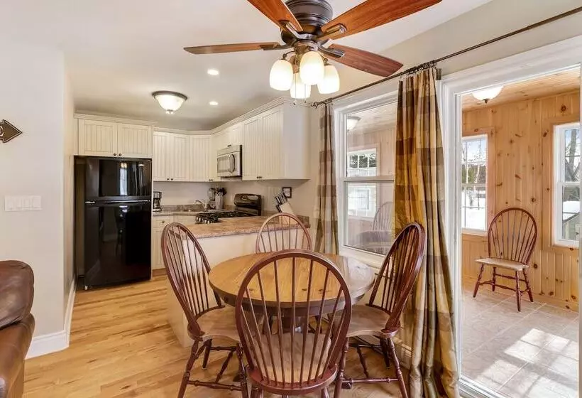 Отель Blue Water Acres