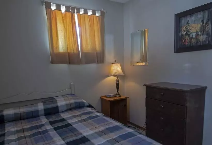 Отель Blue Water Acres