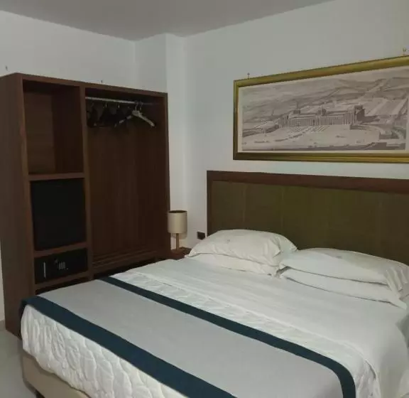 هتل Caserta Antica