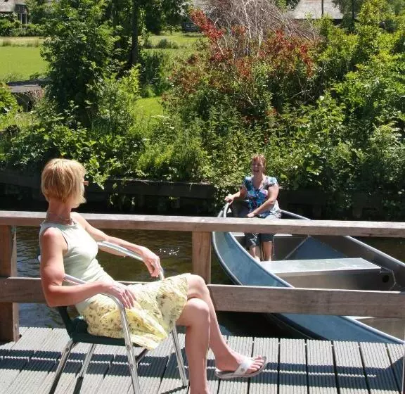 Отель De Harmonie